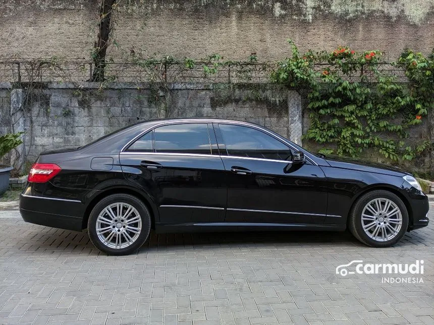 2009 Mercedes-Benz E300 Avantgarde AMG Sedan