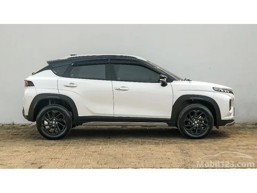 2025 Suzuki Fronx SGX Hybrid SUV