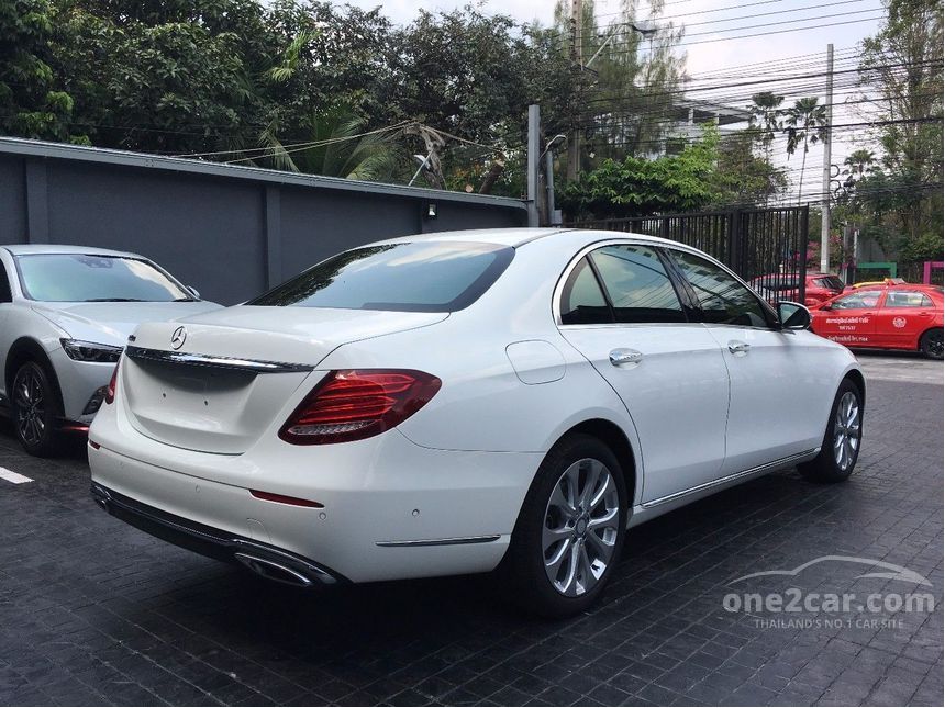 Mercedes-Benz E220 2016 d Exclusive 2.0 in กรุงเทพและปริมณฑล Automatic ...