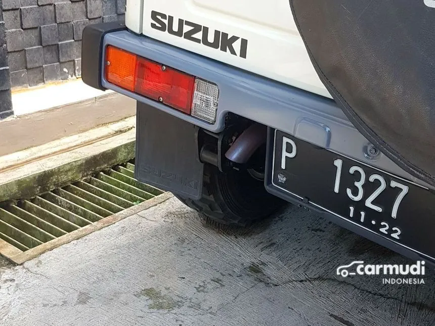 Suzuki Jimny 1983 1.0 in Jawa Barat Manual Jeep White for Rp 128.000.