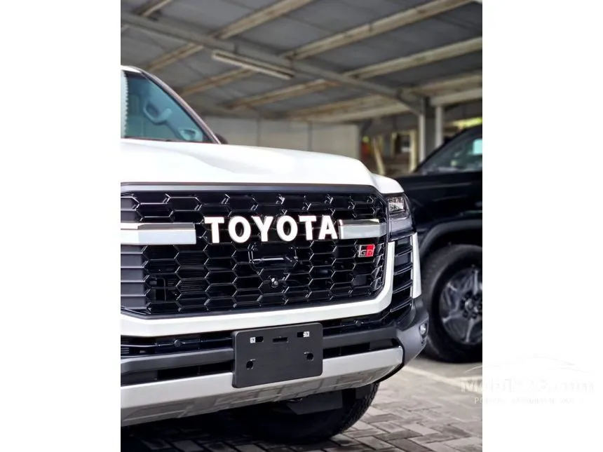2026 Toyota Land Cruiser 300 GR-S (Premium Colour) SUV