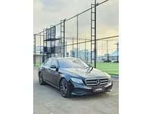 2016 Mercedes-Benz E300 2.0 Avantgarde Sedan