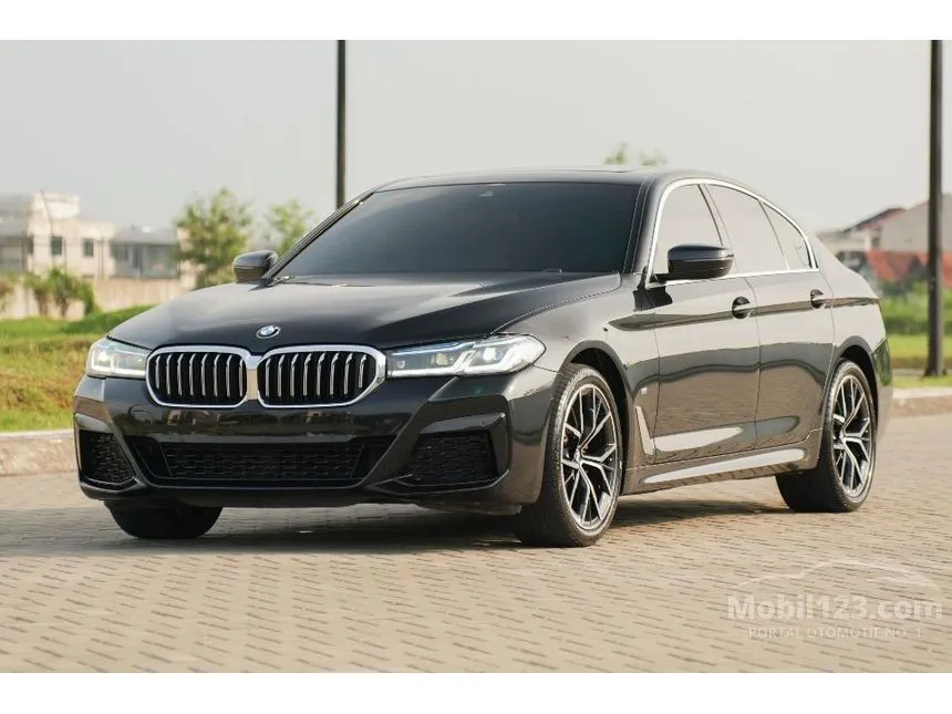 2022 BMW 520i M Sport Sedan