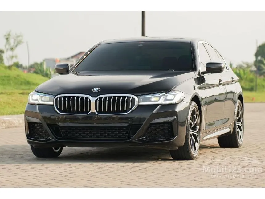 2022 BMW 520i M Sport Sedan