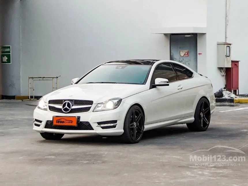 2011 Mercedes-Benz C250 AMG Coupe