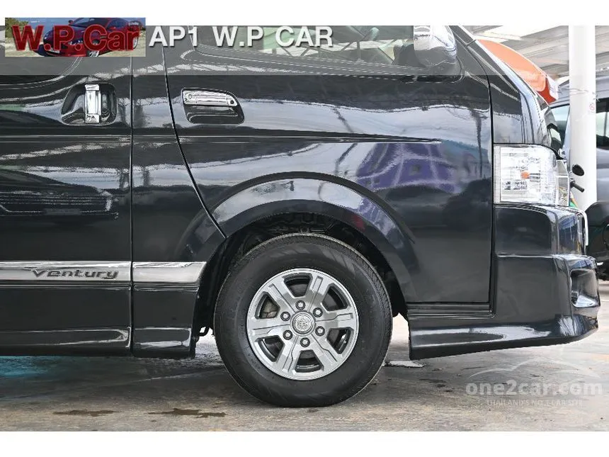 2019 Toyota VENTURY V Van