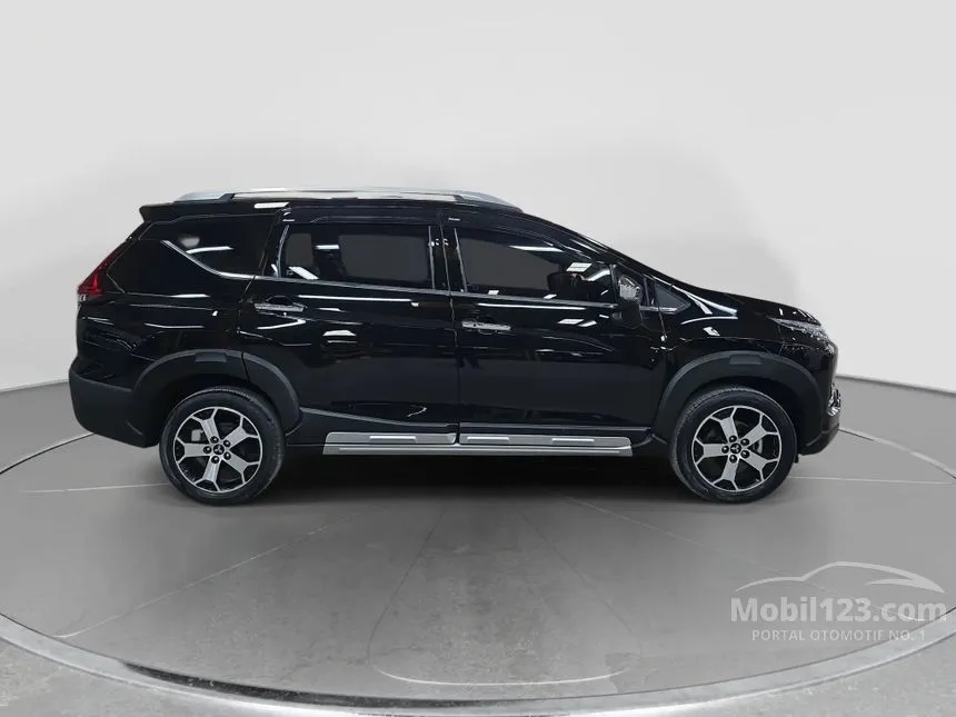 2022 Mitsubishi Xpander Cross MPV