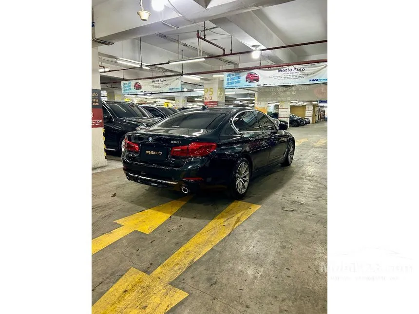 2018 BMW 520i Luxury Sedan