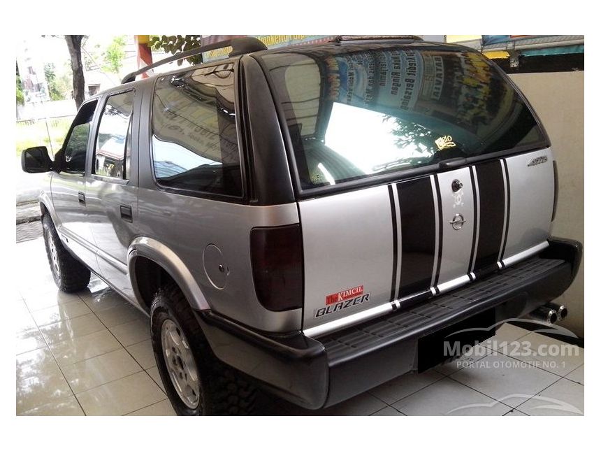 Jual Mobil  Opel Blazer 2001 Montera LN 2 2 di Jawa Tengah 
