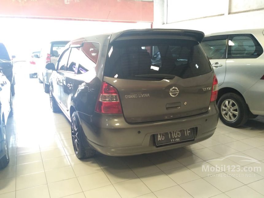 Jual Mobil  Nissan  Grand  Livina  2013 XV 1 5 di Jawa  Timur  