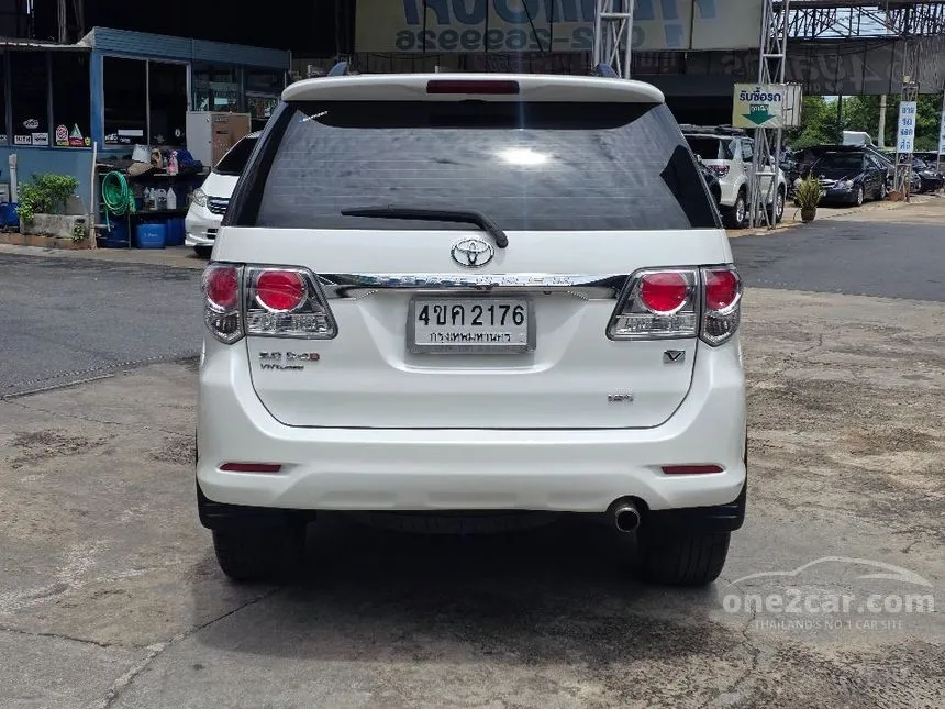 2013 Toyota FORTUNER V SUV