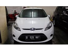 Ford Fiesta trend 2011 matik siap pakai
