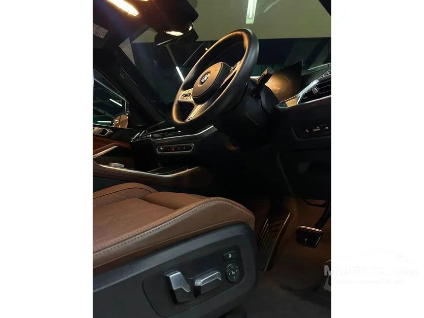 2025 BMW X5 xDrive40i M Sport SUV