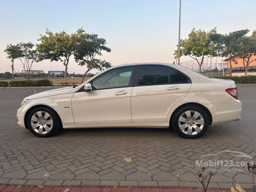 2010 Mercedes-Benz C200 CGI Sedan