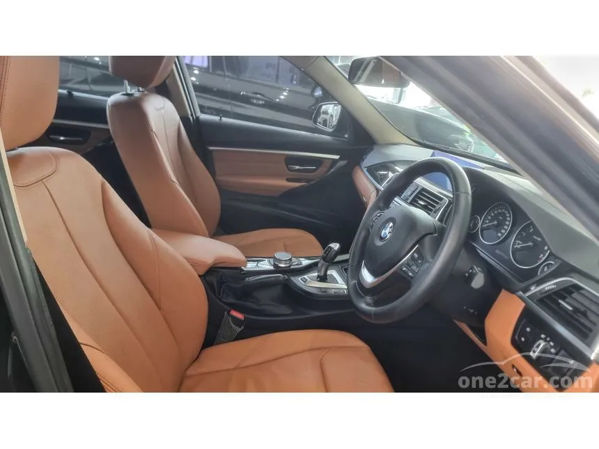 2017 BMW 330e Luxury Sedan