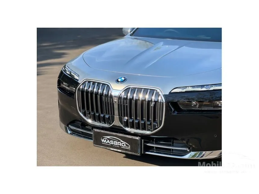 2023 BMW i7 xDrive60 Gran Lusso Sedan