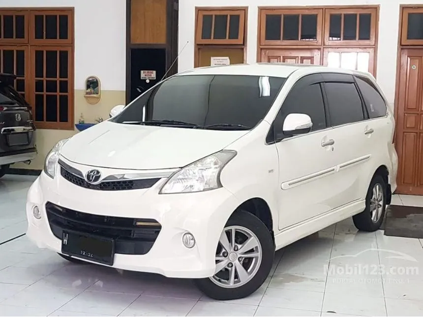 Jual Mobil Toyota Avanza 2014 Veloz 1.5 di Jawa Timur Automatic MPV Putih Rp 150.000.000