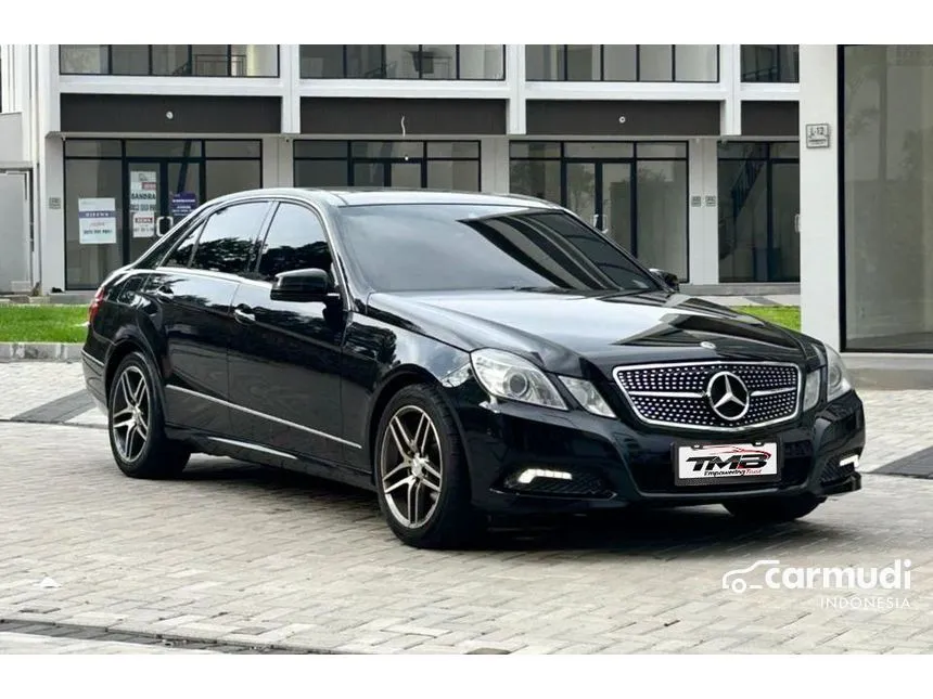 2010 Mercedes-Benz E300 Elegance Sedan