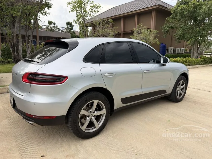 2016 Porsche MACAN SUV