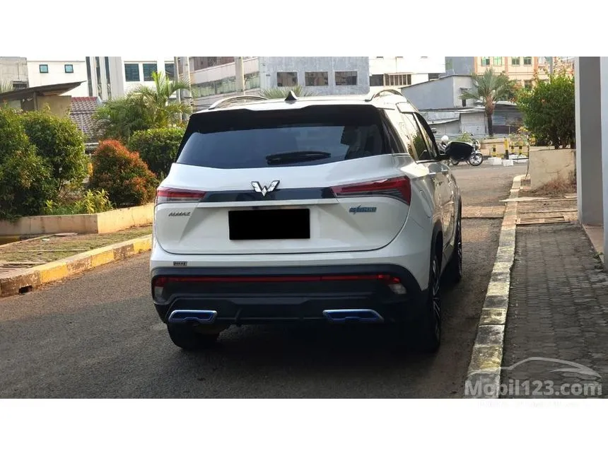 2022 Wuling Almaz RS Hybrid SUV
