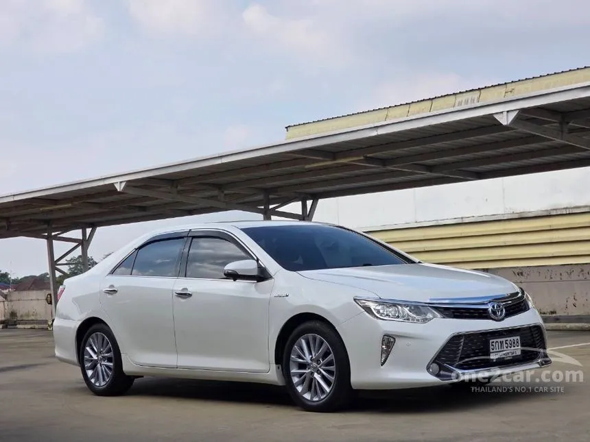 2016 Toyota CAMRY Hybrid Sedan