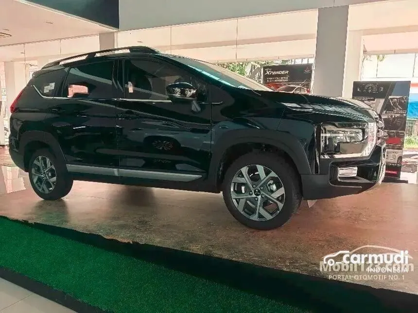 2024 Mitsubishi Xpander CROSS Premium Package Wagon