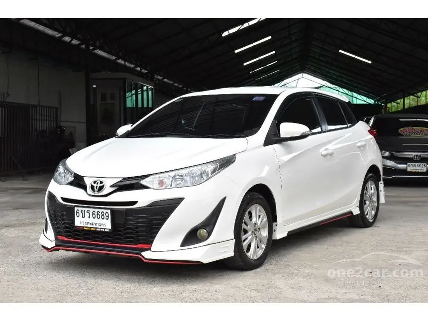 2018 Toyota YARIS E Hatchback