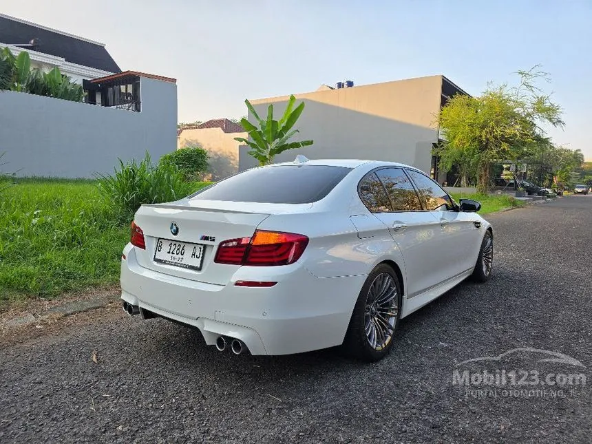 2012 BMW M5 Sedan