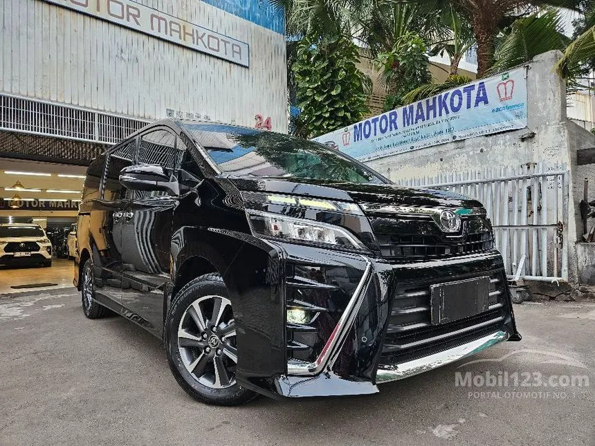 2019 Toyota Voxy MPV