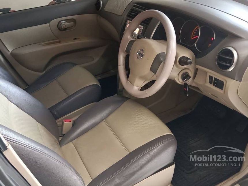 Jual Mobil Nissan Grand Livina 2009 XV 1 5 di Jawa Tengah Jual Mobil Nissan Grand Livina 2009 XV 1 5 di Jawa Tengah