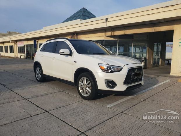 Mitsubishi Outlander  Sport  PX Mobil  Tahun 2019  2019  bekas 