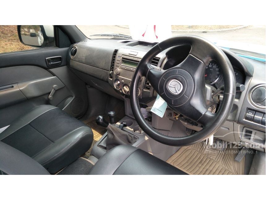 2012 Mazda BT-50 2.5 Middle Dual Cab Pick-up