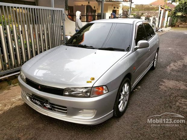  Lancer  Mitsubishi Murah 52 mobil  dijual di Indonesia 