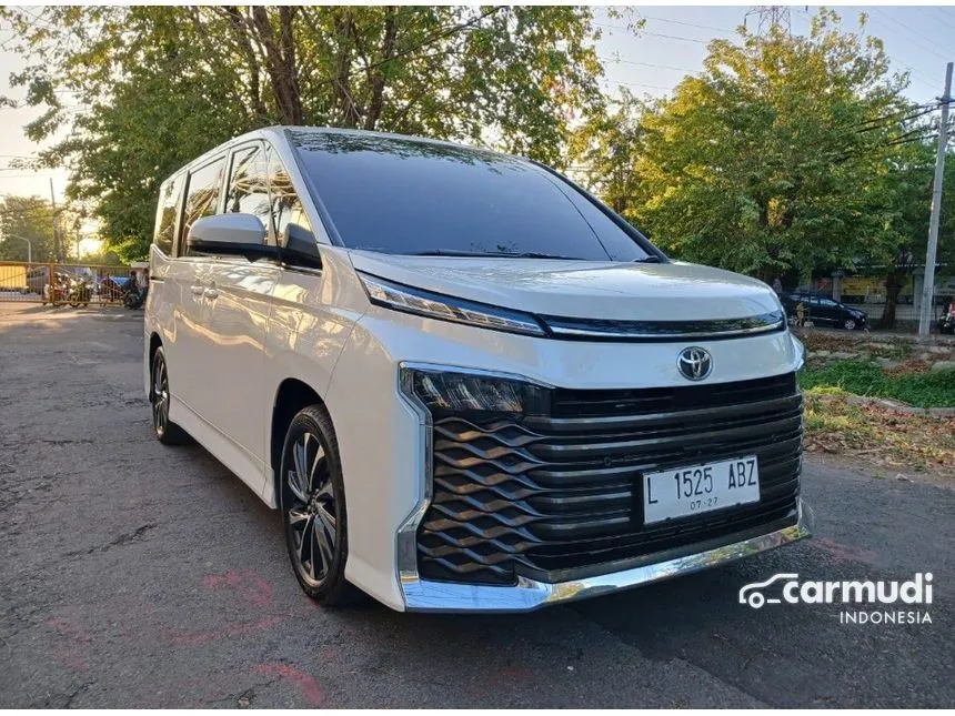 2022 Toyota Voxy Wagon