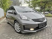 2013 Honda Jazz 1.5 RS Hatchback AT Tangan Pertama dari baru