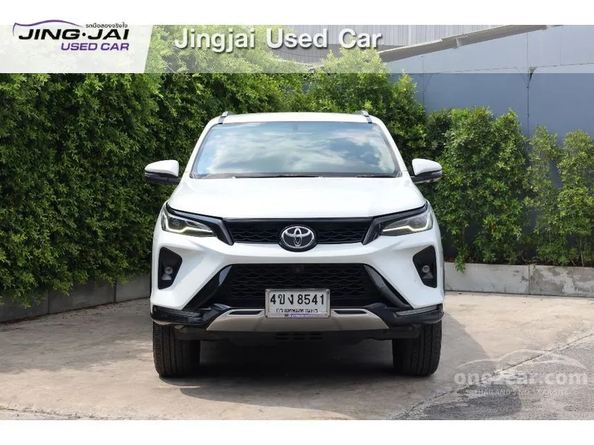2023 Toyota FORTUNER Leader V SUV