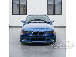1998 BMW 323i 2.5 Sedan