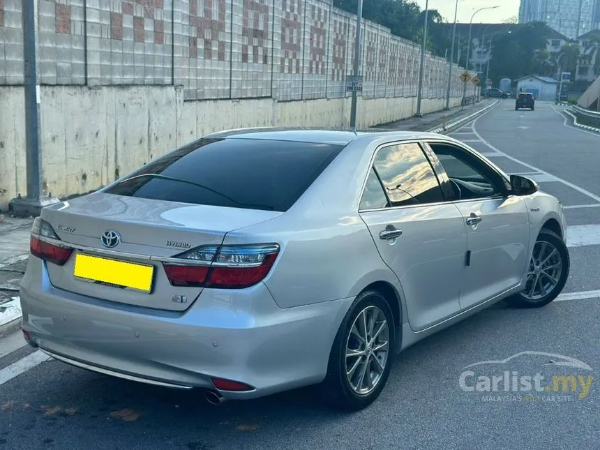 2018 Toyota Camry Hybrid Luxury Sedan