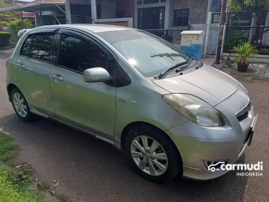 2010 Toyota Yaris E Hatchback