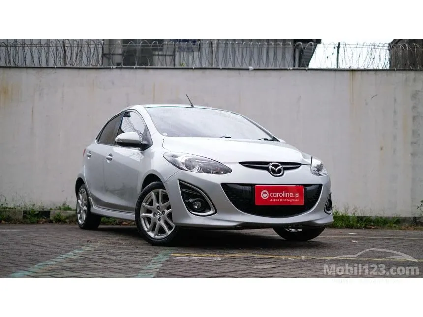 2013 Mazda 2 R Sedan