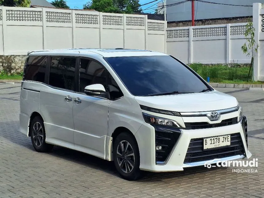 2018 Toyota Voxy MPV
