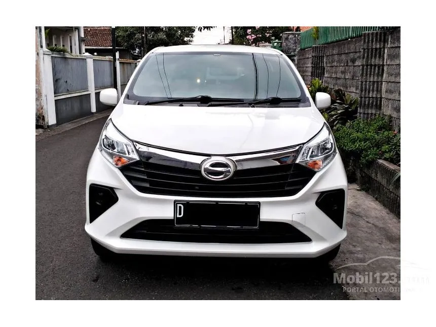 Jual Mobil Daihatsu Sigra 2022 M 1.0 di Jawa Barat Manual MPV Putih Rp 119.000.000