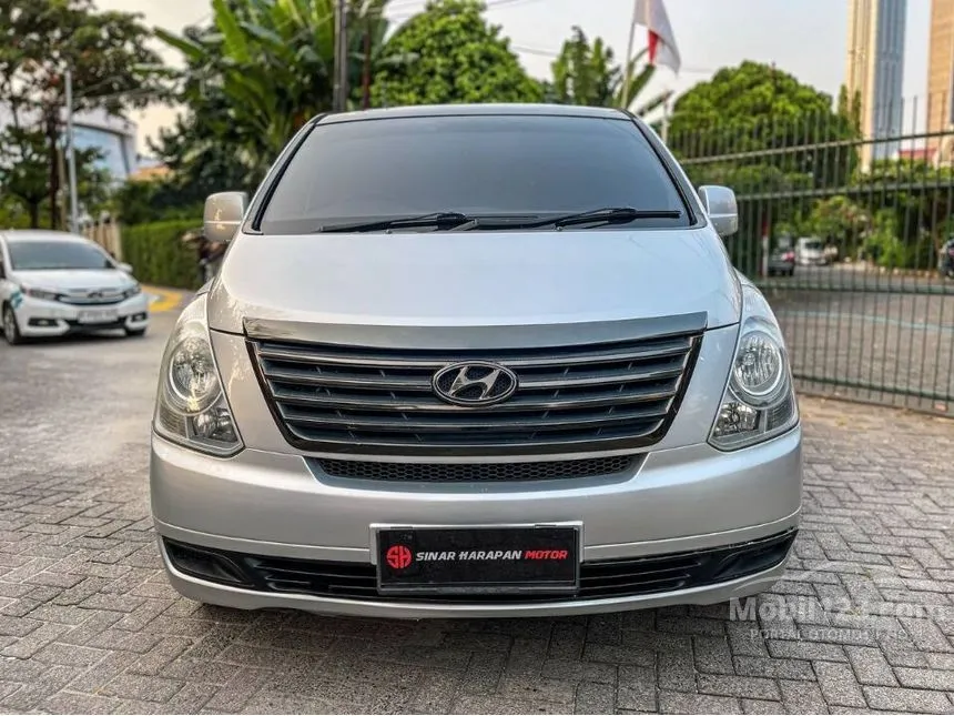 Jual Mobil Hyundai Starex 2011 Mover CRDi 2.5 di DKI Jakarta Manual MPV Abu