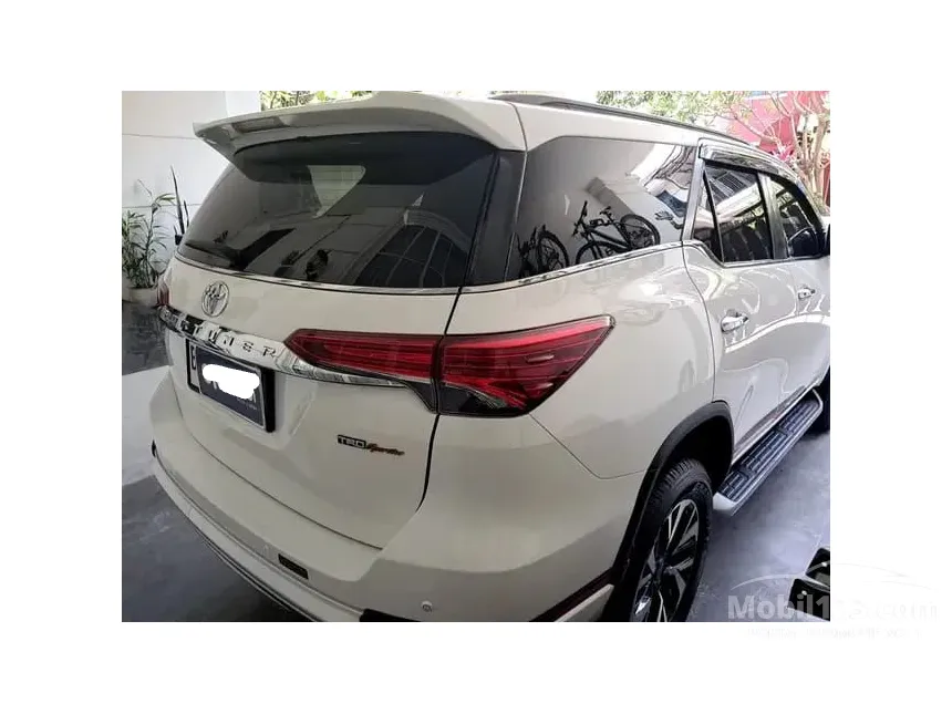 2019 Toyota Fortuner VRZ TRD 4X2 SUV