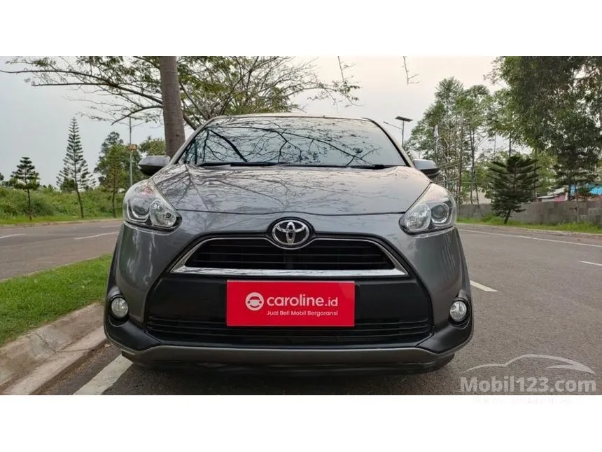 Jual Mobil Toyota Sienta 2018 V 1.5 di Jawa Barat Automatic MPV Abu