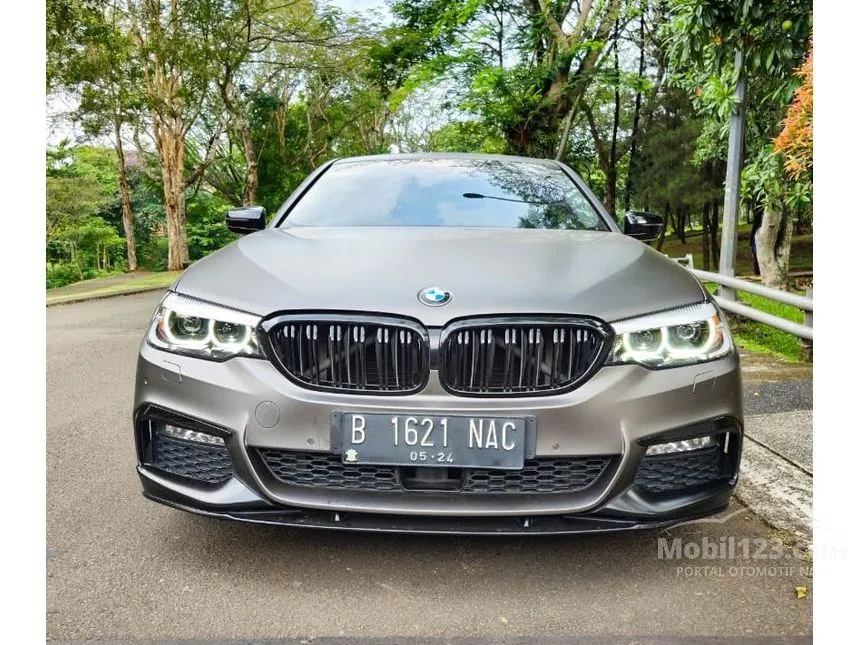 Jual Mobil BMW 520i 2018 Luxury 2.0 di Banten Automatic Sedan Putih Rp 750.000.000