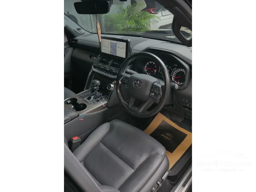 2024 Toyota Land Cruiser 300 VX-R SUV