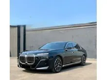 2023 BMW 735i 3.0 M Sport Sedan Like New. ATPM RECORD. CASH PRICE BEST DEAL NEGO YA. G70. Black On Brown. 735 G 70. LOW KM 6,xxx Only. Full Original..