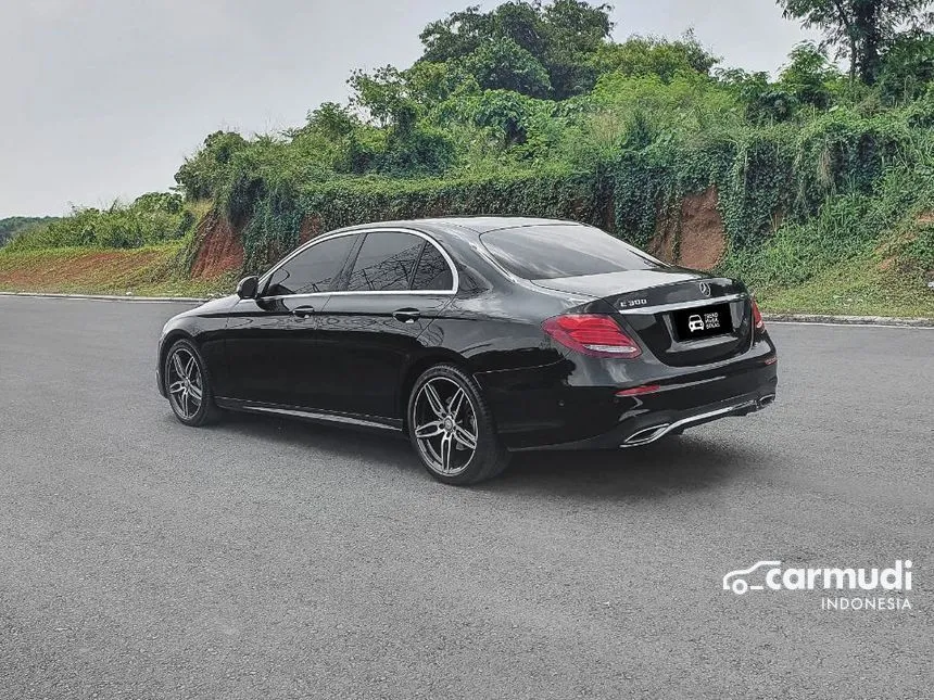 2017 Mercedes-Benz E300 AMG Line Sedan