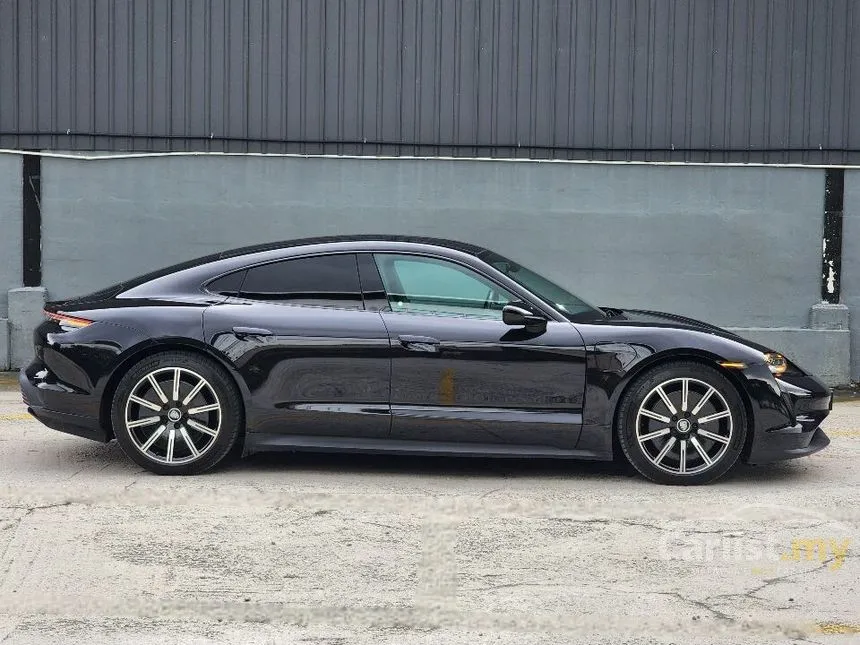 2020 Porsche Taycan 4S Sedan